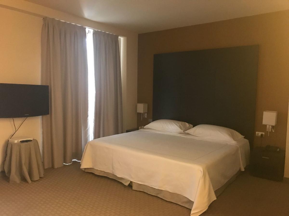 Hotel Fortyfive Chivasso Eksteriør bilde